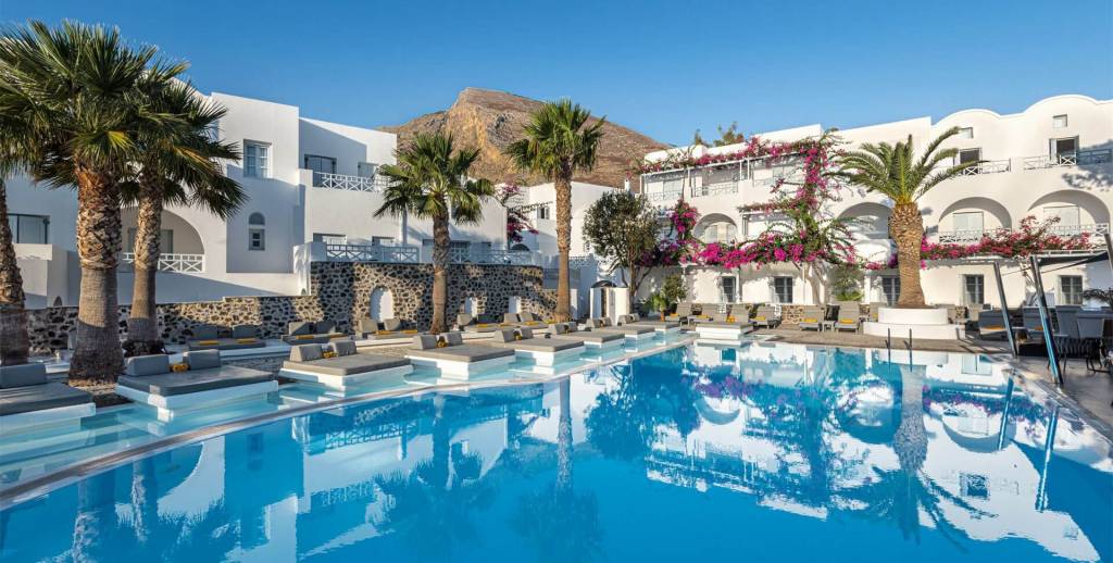 SANTORINI KASTELLI RESORT: διακριτική 5-star φιλοξενία σε καταπράσινο περιβάλλον