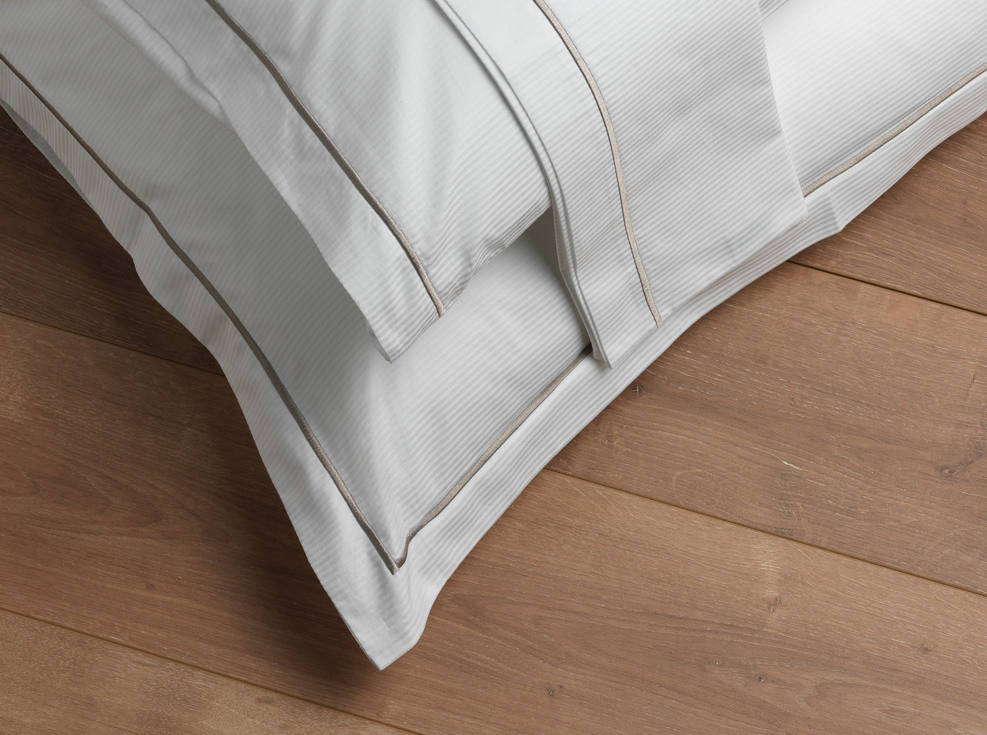 Satin striped pillowcase 2mm, 300TC with pleats