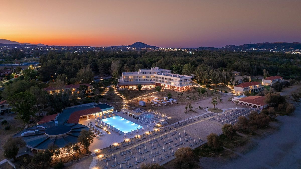 Domes Aulūs Zante: σύγχρονη all-inclusive φιλοξενία για όλη την οικογένεια