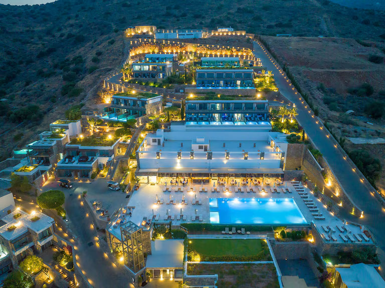ROYAL MARMIN BAY: οικολογική πολυτέλεια με σύγχρονη συνείδηση