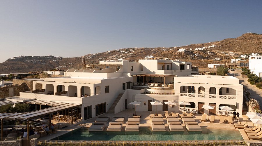 DOMES MYKONOS: σύγχρονη πολυτέλεια με ανεπιτήδευτο χαρακτήρα